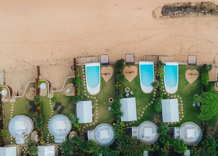 Отель Bubble 3 - Luxury Private Pool Honeymoon Dome 2*